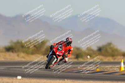 media/Dec-09-2023-SoCal Trackdays (Sat) [[76a8ac2686]]/Turn 15 Set 1 (230pm)/